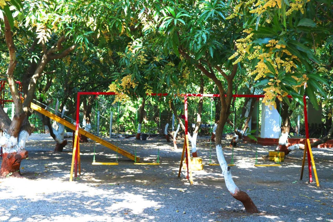 The Wilds Villa Gir Jungle Stay With Swimming Pool Sasan Gir Exterior foto