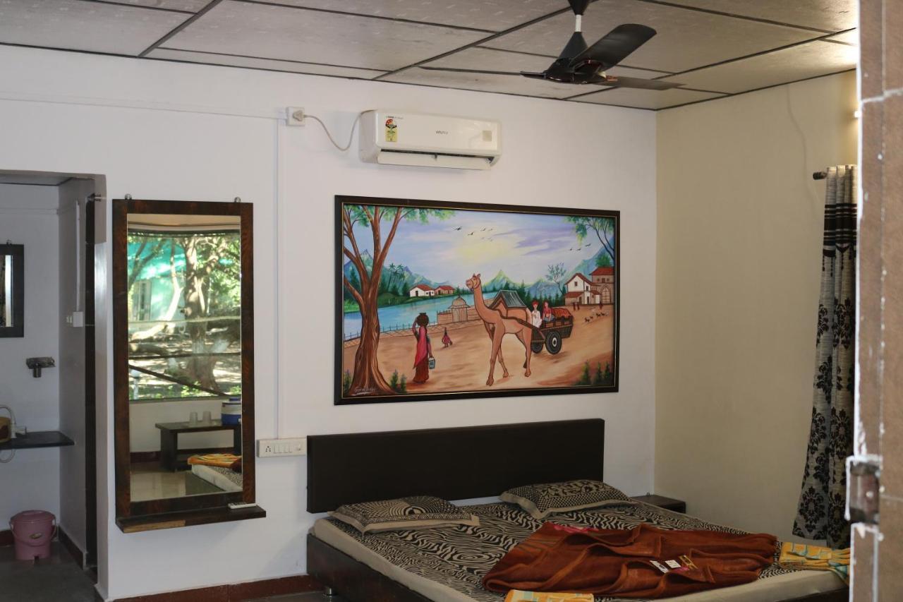 The Wilds Villa Gir Jungle Stay With Swimming Pool Sasan Gir Exterior foto